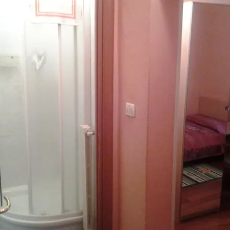 Perla Hotel *